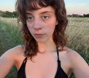 Portrait avec Jeannehihi — séance artistique à Espace Lux Aeterna Paris