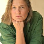 Portrait avec Louise — séance artistique à Espace Lux Aeterna Paris